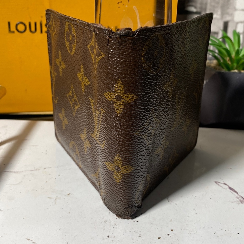 Authentic Louis Vuitton Monogram Marco Wallet - Picture 11 of 15